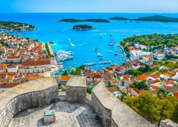BEST HOLIDAY DESTINATIONS
